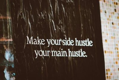 Side Hustle Cho Người Đi Làm: 10 Cách Kiếm Thêm Thu Nhập