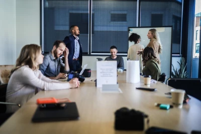 Sếp Toxic khiến nhân tài nghỉ việc: Headhunter giúp gì cho doanh nghiệp?